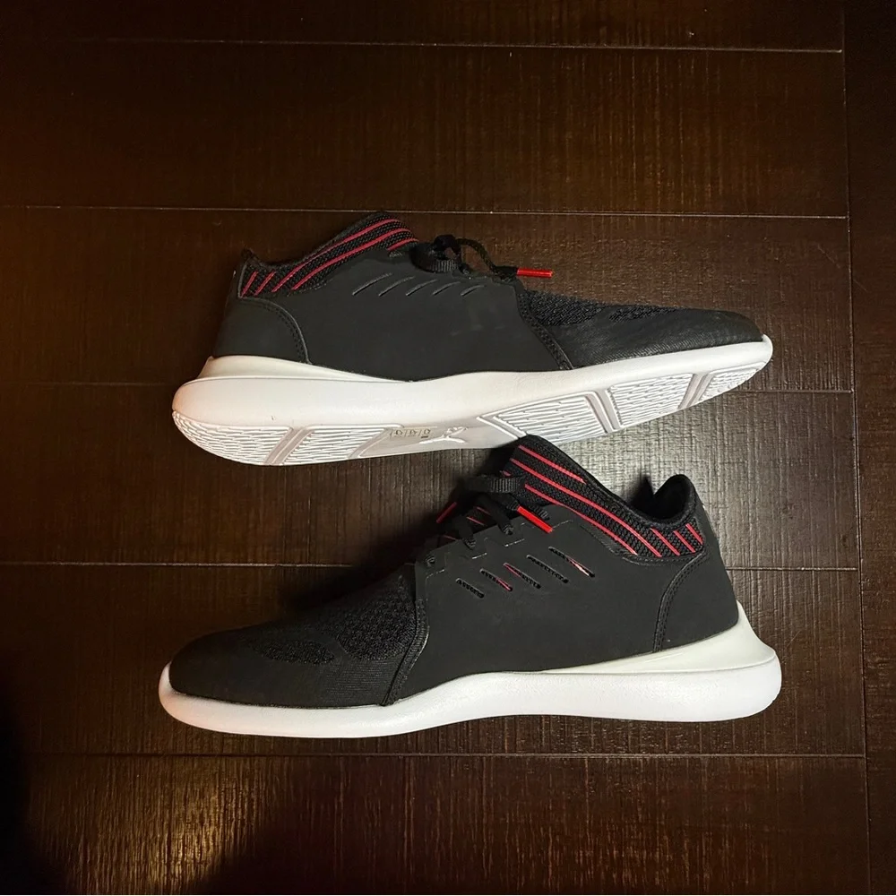 PUMA Scuderia Ferrari Evo Cat Mace Sneaker Black White Mens 9.5‎ - Picture 5 of 8